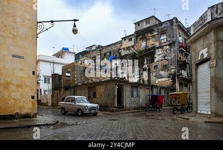 Historisches Viertel von Havanna an einem regnerischen Tag Stockfoto