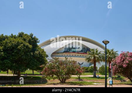 Die Hemisphäre und das Wissenschaftsmuseum in der Stadt der Künste und Wissenschaften in Valencia Spanien. Valencias Stadt der Künste und Wissenschaften, die Ausstellung Stockfoto