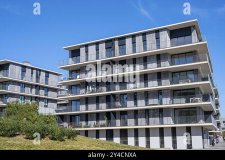 Neue Wohnblocks in einem Wohngebiet in Badalona, Spanien, Europa Stockfoto