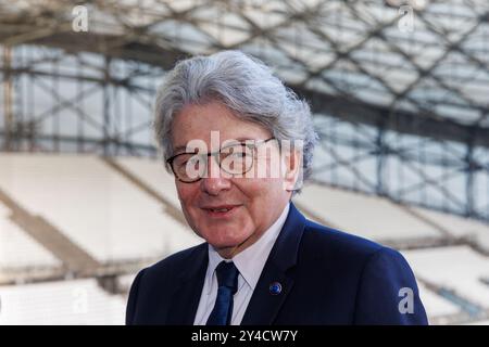 Marseille, Frankreich. November 2023. Sylvain Rostaing/Le Pictorium - Porträt von Thierry Breton - 24/11/2023 - Frankreich/Provence-Alpes-Cote d'Azur/Marseille - Porträt Thierry Breton hier in Marseille bei einem Treffen über Künstliche Intelligenz Credit: LE PICTORIUM/Alamy Live News Stockfoto