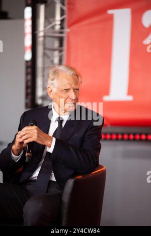 Nicolas Cleuet/Le Pictorium - Rede von Dominique de Villepin auf der Fete de l'Humanite 2024 - 15/09/2024 - France/Ile-de-France (Region)/Bretigny-Sur-Orge ; Paris - Rede von Dominique de Villepin auf der Fete de l'Humanite 2024 Credit: LE PICTORIUM/Alamy Live News Stockfoto