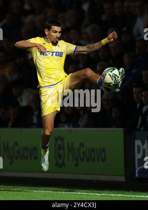 Daniel Munoz aus Crystal Palace in Aktion während des Carabao Cup, dem Spiel der dritten Runde im MATRADE Loftus Road Stadium, London. Bilddatum: Dienstag, 17. September 2024. Stockfoto