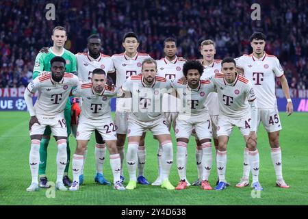 Fussball UEFA Champions League 1. Spieltag FC Bayern München - Dinamo Zagreb am 17.09.2024 in der Allianz Arena in Muenchen Mannschaftsfoto/Teamfoto Muenchen hintere Reihe v.l.n.r.: Manuel neuer ( Muenchen ) - Dayot Upamecano ( Muenchen ) - Minjae Kim/Min-jae Kim ( Muenchen ) - Michael Olise ( Muenchen ) - Joshua Kimmich ( Muenchen ) - Aleksander Pavlovic ( R. ) Alphonso Davies ( Muenchen ) - Raphael Guerreiro ( Muenchen ) - Harry Kane ( Muenchen ) - Serge Gnabry ( Muenchen ) - Jamal Musiala ( Muenchen ) Foto: Revierfoto Credit: ddp Media GmbH/Alamy Live News Stockfoto