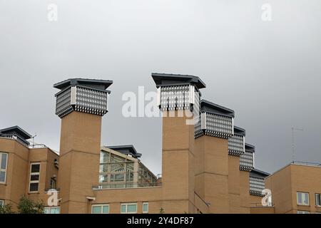 Frederick Lanchester Library an der Coventry University Stockfoto