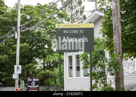 Willkommen im Manuels-Schild auf der Topsail Road in Conception Bay South, Neufundland & Labrador, Kanada Stockfoto