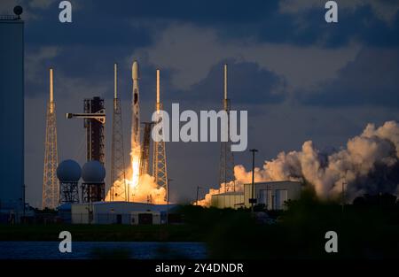 Cape Canaveral, Florida, USA. September 2024. Am 17. September 2024 um 18:50 Uhr EDT startete eine SpaceX Falcon 9-Rakete vom Space Launch Complex 40 auf der Cape Canaveral Space Force Station (CCSFS) in Florida, die zwei Satelliten der Europäischen Kommission zur globalen Positionierung, Galileo, transportierte. (Kreditbild: © Jennifer Briggs/ZUMA Press Wire) NUR REDAKTIONELLE VERWENDUNG! Nicht für kommerzielle ZWECKE! Stockfoto