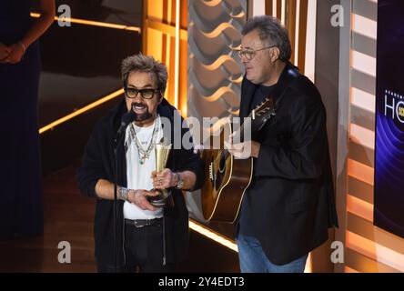 Nashville, USA. September 2024. Tony Brown erhält den ACM Icon Award an der 17. Academy of Country Music Honors im Ryman Auditorium am 21. August 2024 in Nashville, Tennessee. (Foto: Amiee Stubbs/imageSPACE) Credit: Imagespace/Alamy Live News Stockfoto