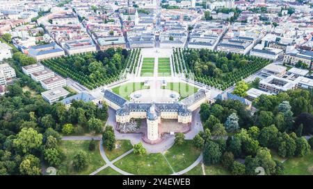 Luftaufnahme des Schlosses Karlsruhe in Deutschland Stockfoto