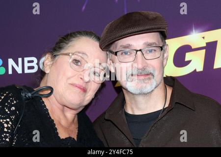 Pasadena, USA. September 2024. LOS ANGELES - 17. September: Angie Vanowen, Richard Goodall bei den America's Got Talent Final Performances Red Carpet im Hotel Dena am 17. September 2024 in Pasadena, KALIFORNIEN (Foto: Katrina Jordan/SIPA USA) Credit: SIPA USA/Alamy Live News Stockfoto