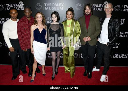 Ny. September 2024. Lucien Laviscount, Samuel Arnold, Philippine Leroy-Beaulieu, Lily Collins, Ashley Park, Lucas Bravo, Bruno Gouery at Arrivals for EMILY IN PARIS: the Magic Behind the Scenes at PaleyLive, The Paley Center for Media NYC, New York, NY, 17. September 2024. Quelle: Quoin Pics/Everett Collection/Alamy Live News Stockfoto