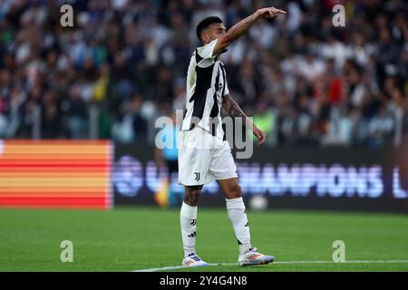 Turin, Italien. September 2024. Nico Gonzalez von Juventus FC Gesten während des Fußballspiels der UEFA Champions League zwischen Juventus FC und PSV Eindhoven im Allianz Stadium am 17. September 2024 in Turin (Italien) Credit: Marco Canoniero/Alamy Live News Stockfoto