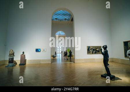 Rom, Italien, 25. märz 2024, Vorderansicht der Galleria Nazionale d'Arte Moderna. Hochwertige Fotos Stockfoto