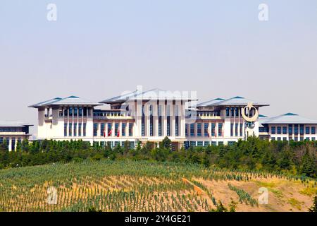 Ankara, Bestepe, Türkei - 05.06.2024 Präsidialbüro (türkisch: Külliye) in der Region Bestepe. State House. Architektonisch. Horizontales Foto. Keine Personen Stockfoto
