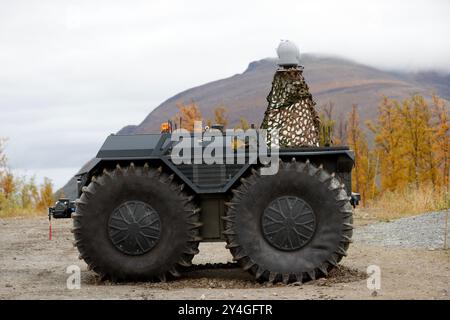 Blåtind Aufnahmebereich 20240918. Das Militär feuert mit alten Granaten, die mit neuer und moderner Lasertechnologie verbunden sind, auf dem Blaatind-Schießstand in Troms. Foto: Rune Stoltz Bertinussen / NTB Stockfoto