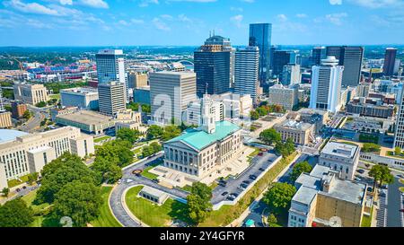 Luftaufnahme der Skyline von Nashville mit Tennessee State Capitol Stockfoto