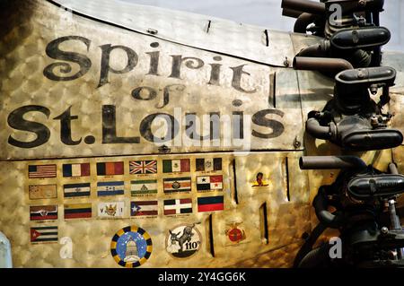 WASHINGTON DC, USA - Detail von Charles Lindberghs Flugzeug The Sprit of St. Louis, mit dem er 1927 den ersten Nonstop-Flug von New York nach Paris flog. Es ist im Smithsonian's National Air and Space Museum in der National Mall in Washington, DC, ausgestellt. Stockfoto