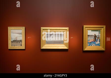 WASHINGTON DC – Eine Sammlung von Gemälden von James McNeill Whistler in der Freer Gallery of Art in der National Mall. Die Galerie, Teil der Smithsonian Institution, beherbergt neben den umfangreichen asiatischen Kunstsammlungen eine bedeutende Sammlung von Whistlers Werken und zeigt die einzigartige Mischung westlicher und östlicher künstlerischer Einflüsse. Stockfoto