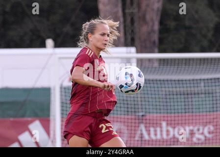 Roma, Italien. September 2024. ALS Roma Frederikke Thogersen bei der UEFA Women's Champions League 2024/2025 Runde 2 zwischen AS Roma und Servette im Tre Fontane Stadion Rom am 18. September 2024. Sport - Fußball. (Foto: Fabrizio Corradetti/LaPresse) Credit: LaPresse/Alamy Live News Stockfoto