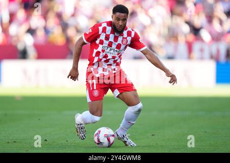 Girona, Spanien. September 2024. Arnaut Danjuma vom Girona FC während des La Liga EA Sports Matches zwischen Girona FC und FC Barcelona spielte am 15. September 2024 im Montilivi Stadion in Girona, Spanien. (Foto: Bagu Blanco/PRESSINPHOTO) Credit: PRESSINPHOTO SPORTS AGENCY/Alamy Live News Stockfoto