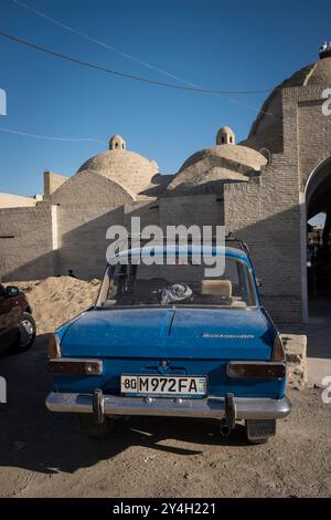 Usbekistan, Buchara, altes Auto Stockfoto