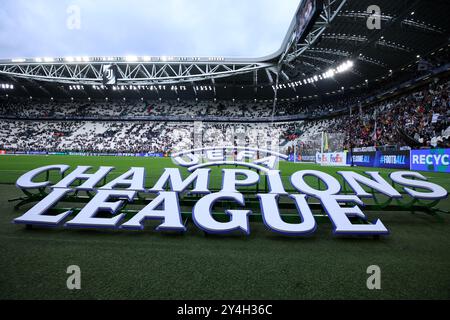 Turin, Italien. September 2024. Das UEFA Champions League-Zeichen wird vor dem UEFA Champions League-Spiel zwischen Juventus FC und PSV Eindhoven am 17. September 2024 im Allianz-Stadion in Turin, Italien, ausgestellt Stockfoto