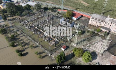 Bohumin, Region Ostrava. September 2024. Luftaufnahme von der elektrischen Unterstation Bohumin der Drohne funktionierte aufgrund der überfluteten oder in Bohumin, Region Ostrava, Tschechische Republik, 18. September 2024. Quelle: Petr Sznapka/CTK Photo/Alamy Live News Stockfoto