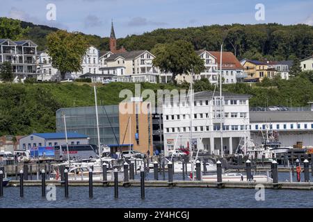 Der Stadthafen von Sassnitz, Insel Rügen, Mecklenburg-Vorpommern, Deutschland, Europa Stockfoto