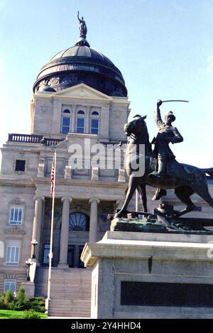 Helena, Montana, USA, ca. 1994. Die Statue von Thomas Francis Meagher von Charles J. Mulligan vor dem Montana State Capitol. Stockfoto