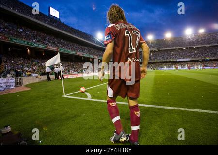 Sevilla, Spanien, 11. Mai 2008, Diego Capel steht während des intensiven lokalen Derbys zwischen Real Betis und Sevilla FC in Sevilla an der Eckflagge. Stockfoto