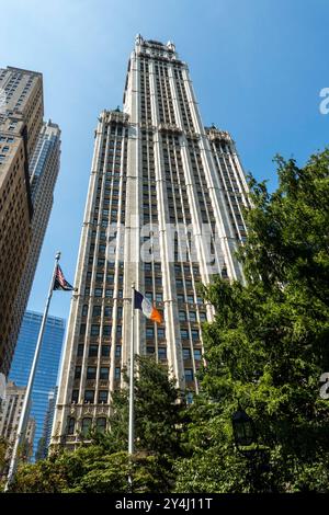 Das Woolworth Building ist ein historisches Wahrzeichen in Lower Manhattan, NYC, USA 2024 Stockfoto