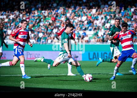 Ferrol, Spanien. August 2024. Hypermotion League, Racing Club Ferrol gegen Granada CF, Ein Malata Stadium. Josue Dorrio während des Spiels Stockfoto