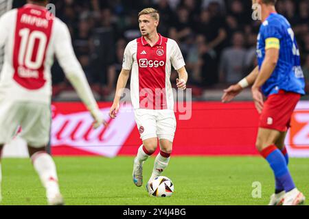 Amsterdam, Niederlande. September 2024. AMSTERDAM, NIEDERLANDE - 18. SEPTEMBER: Kenneth Taylor von AFC Ajax dribbelt während des niederländischen Eredivisie-Spiels zwischen AFC Ajax und Fortuna Sittard in der Johan Cruijff Arena am 18. September 2024 in Amsterdam. (Foto von Peter Lous/Orange Pictures) Credit: Orange Pics BV/Alamy Live News Stockfoto