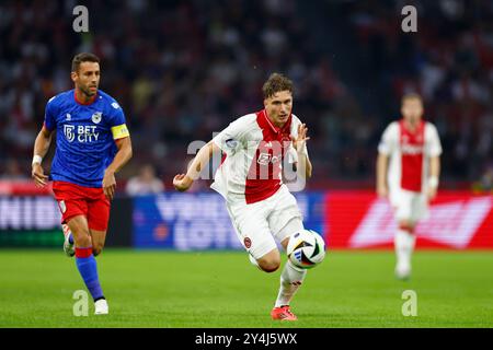 Amsterdam, Niederlande. September 2024. AMSTERDAM, 18.09.2024, JohanCruijff Arena, Football, Eredivisie, Staffel 2024/2025, während des Spiels Ajax – Ajax-Spieler Mika Godts Credit: Pro Shots/Alamy Live News Stockfoto