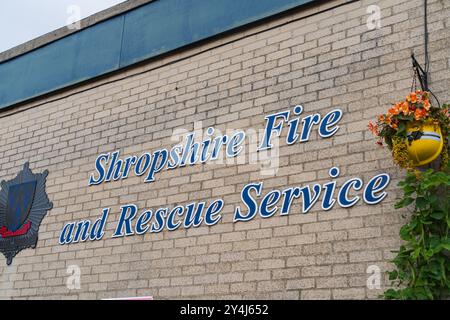 Bridgnorth, Shropshire, England – 18. September 2024: Außenbeschilderung des Fire and Rescue Service von Shropshire Stockfoto