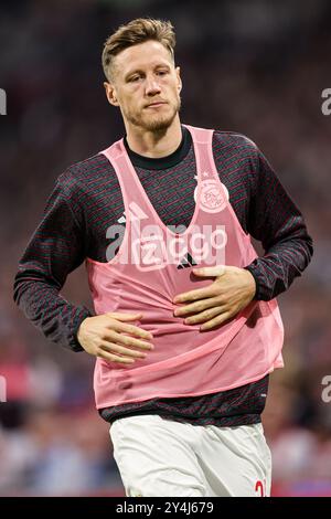 Amsterdam, Niederlande. September 2024. AMSTERDAM, NIEDERLANDE - 18. SEPTEMBER: Aufwärmphase von Wout Weghorst vom AFC Ajax während des niederländischen Eredivisie-Spiels zwischen AFC Ajax und Fortuna Sittard in der Johan Cruijff Arena am 18. September 2024 in Amsterdam, Niederlande. (Foto von Peter Lous/Orange Pictures) Credit: Orange Pics BV/Alamy Live News Stockfoto