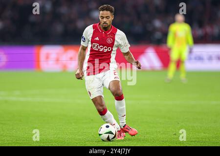 Amsterdam, Niederlande. September 2024. AMSTERDAM, NIEDERLANDE - 18. SEPTEMBER: Devyne Rensch von AFC Ajax dribbelt während des niederländischen Eredivisie-Spiels zwischen AFC Ajax und Fortuna Sittard in der Johan Cruijff Arena am 18. September 2024 in Amsterdam. (Foto von Peter Lous/Orange Pictures) Credit: Orange Pics BV/Alamy Live News Stockfoto