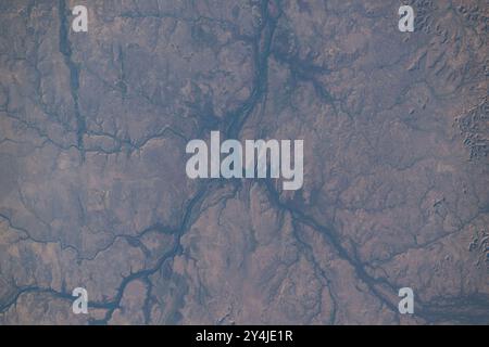 Internationale Raumstation, Erdumlaufbahn. September 2024. Ein Blick von der Internationalen Raumstation des Victoria River, der durch die Tanami-Wüste im Northern Territory von Australien schneidet, aus 261 Meilen über dem Inselkontinent, 9. September 2024 in der Erdumlaufbahn. Quelle: Astronaut bereitgestellt/NASA Photo/Alamy Live News Stockfoto