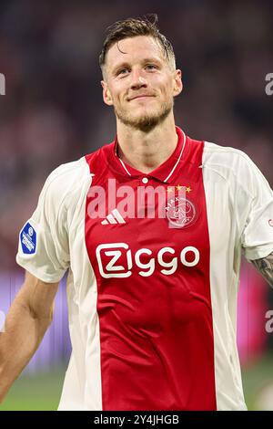 Amsterdam, Niederlande. September 2024. AMSTERDAM, NIEDERLANDE - 18. SEPTEMBER: Wout Weghorst von AFC Ajax lächelt während des niederländischen Eredivisie-Spiels zwischen AFC Ajax und Fortuna Sittard in der Johan Cruijff Arena am 18. September 2024 in Amsterdam. (Foto: Peter Lous/Orange Pictures) Credit: dpa/Alamy Live News Stockfoto