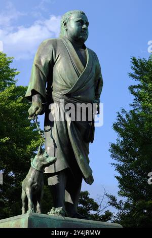 Die Statue von Saigo Takamori (1827–1877) Samurai, General und japanischer politischer Mann im Ueno Park. Ueno, Tokio, Japan Stockfoto