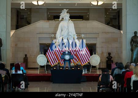 Washington, Usa. September 2024. Bill Nelson, Administrator der NASA, spricht am Mittwoch, den 18. September 2024, bei einer Zeremonie der Goldmedaille des Kongresses zu Ehren der Hidden Figures der NASA in der Emancipation Hall im US Capitol in Washington, DC. Foto: Annabelle Gordon/UPI Credit: UPI/Alamy Live News Stockfoto