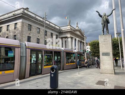 Dublin, IRLAND. September 2024. 20240904: Eine Statue des irischen Gewerkschaftsführers und republikanischen Unterstützers Jim Larkin steht hoch oben auf einem Podest vor dem General Post Office in der O’Connell Street in Dublin. (Kreditbild: © Chuck Myers/ZUMA Press Wire) NUR REDAKTIONELLE VERWENDUNG! Nicht für kommerzielle ZWECKE! Stockfoto