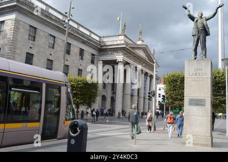 Dublin, IRLAND. September 2024. 20240904: Eine Statue des irischen Gewerkschaftsführers und republikanischen Unterstützers Jim Larkin steht hoch oben auf einem Podest vor dem General Post Office in der O’Connell Street in Dublin. (Kreditbild: © Chuck Myers/ZUMA Press Wire) NUR REDAKTIONELLE VERWENDUNG! Nicht für kommerzielle ZWECKE! Stockfoto