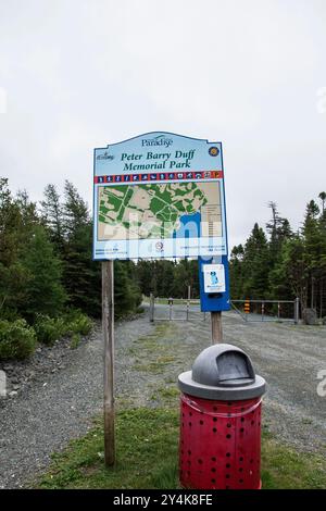 Willkommen im Peter Barry Duff Memorial Park Schild an der Topsail Pond Road in Paradise, Neufundland & Labrador, Kanada Stockfoto