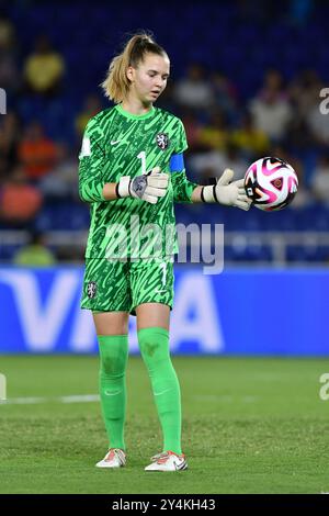 Cali, Kolumbien. September 2024. Torhüterin Femke Liefting aus den Niederlanden kontrolliert den Ball im Halbfinale der FIFA U-20-Frauen-Weltmeisterschaft Kolumbien 2024 zwischen Japan und den Niederlanden im Olympischen Pascual Guerrero-Stadion in Cali am 18. September 2024. Foto: Alejandra Arango/DiaEsportivo/Alamy Live News Credit: DiaEsportivo/Alamy Live News Stockfoto