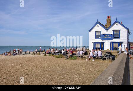 Alten Neptun Pub am Strand, Whitstable, Kent, England, Vereinigtes Königreich Stockfoto