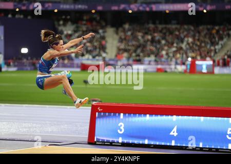 Paris, Frankreich. September 2024. Martina Caironi aus Italien gewinnt den Weitsprung T63 bei den Paralympischen Spielen 2024 in Paris. (Kreditbild: © JDG/ZUMA Press Wire) NUR REDAKTIONELLE VERWENDUNG! Nicht für kommerzielle ZWECKE! Stockfoto