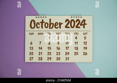 Monatlicher Tischkalender für Planung und Verwaltung im Oktober 2024 Stockfoto