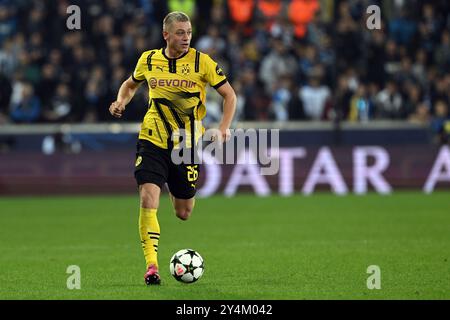 18. September 2024, Belgien, Brügge: Fußball: Champions League, FC Brügge - Borussia Dortmund, Vorrunde, Spieltag 1, Jan Breydel Stadium, Dortmunder Julian Ryerson spielt den Ball. Foto: Federico Gambarini/dpa Stockfoto