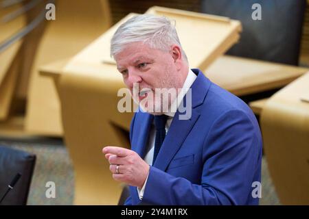 Edinburgh Schottland, Vereinigtes Königreich 18. September 2024. Kabinettssekretär für Verfassung, Auswärtige Angelegenheiten und Kultur Angus Robertson MSP im schottischen Parlament. Credit sst/alamy Live News Stockfoto