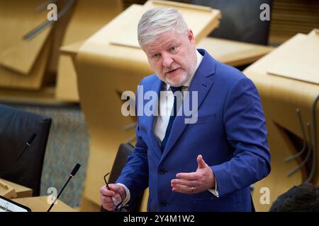 Edinburgh Schottland, Vereinigtes Königreich 18. September 2024. Kabinettssekretär für Verfassung, Auswärtige Angelegenheiten und Kultur Angus Robertson MSP im schottischen Parlament. Credit sst/alamy Live News Stockfoto